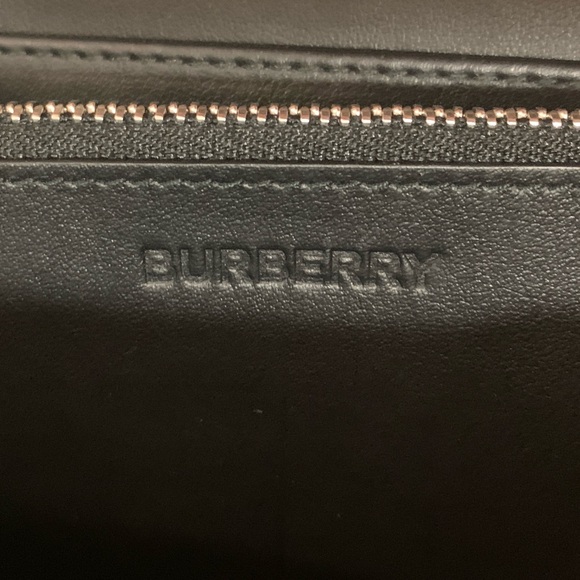 Burberry Ziparound Wallet - Picture 2 of 12